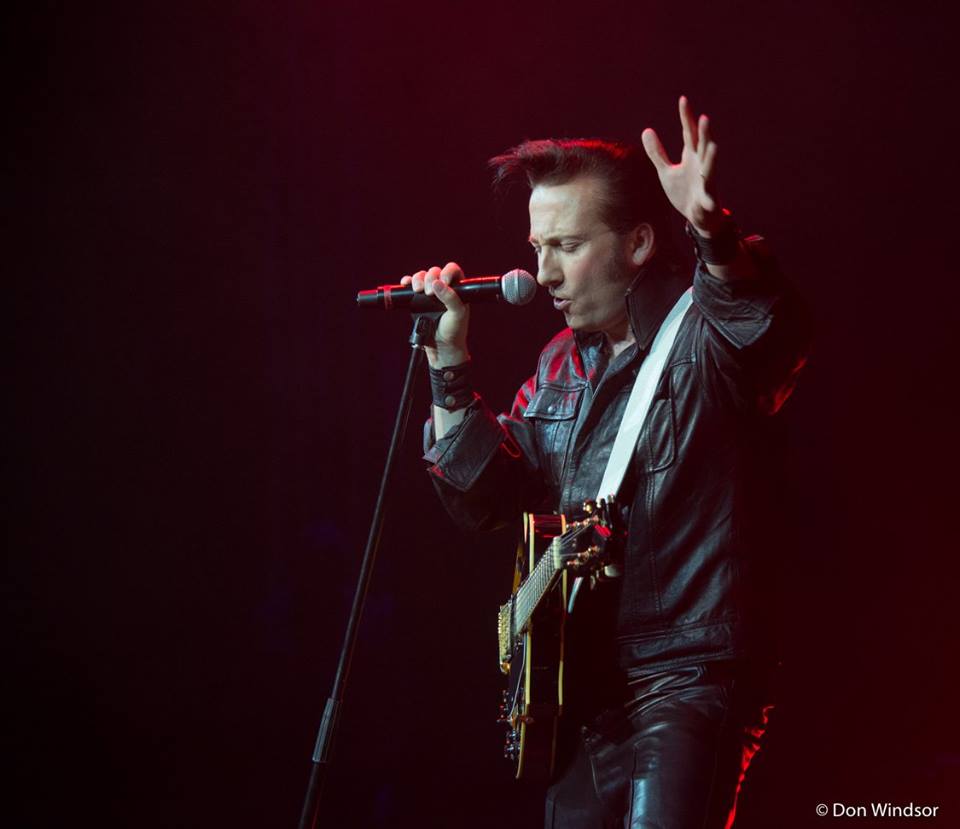 Adam T. Elvis guitar performance
